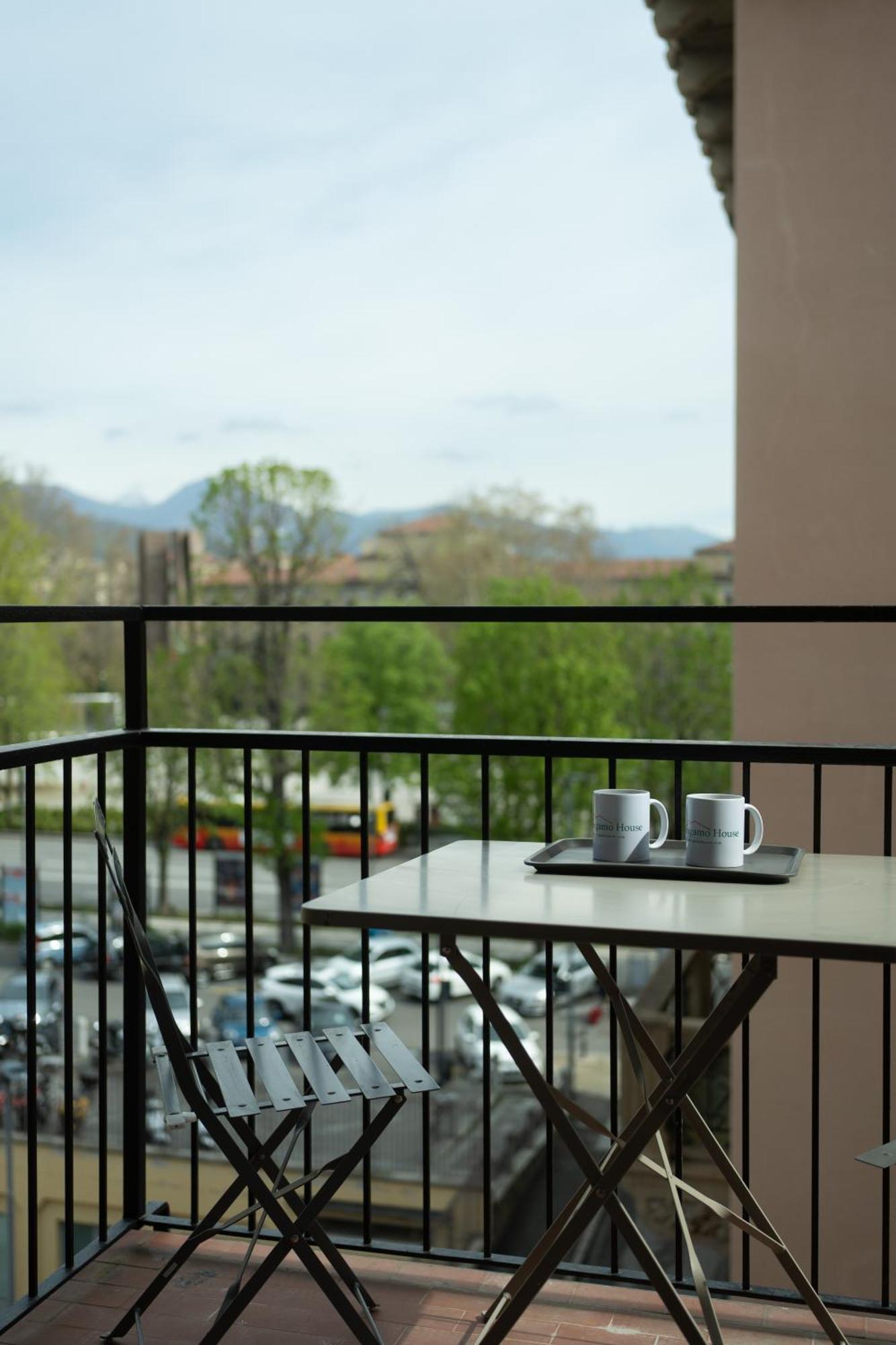Rga Bergamo House Hotell Exteriör bild